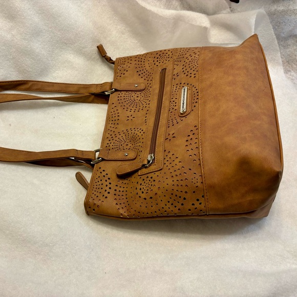 Stone Mountain Nubuck Perforated Tote EUC - Picture 10 of 11